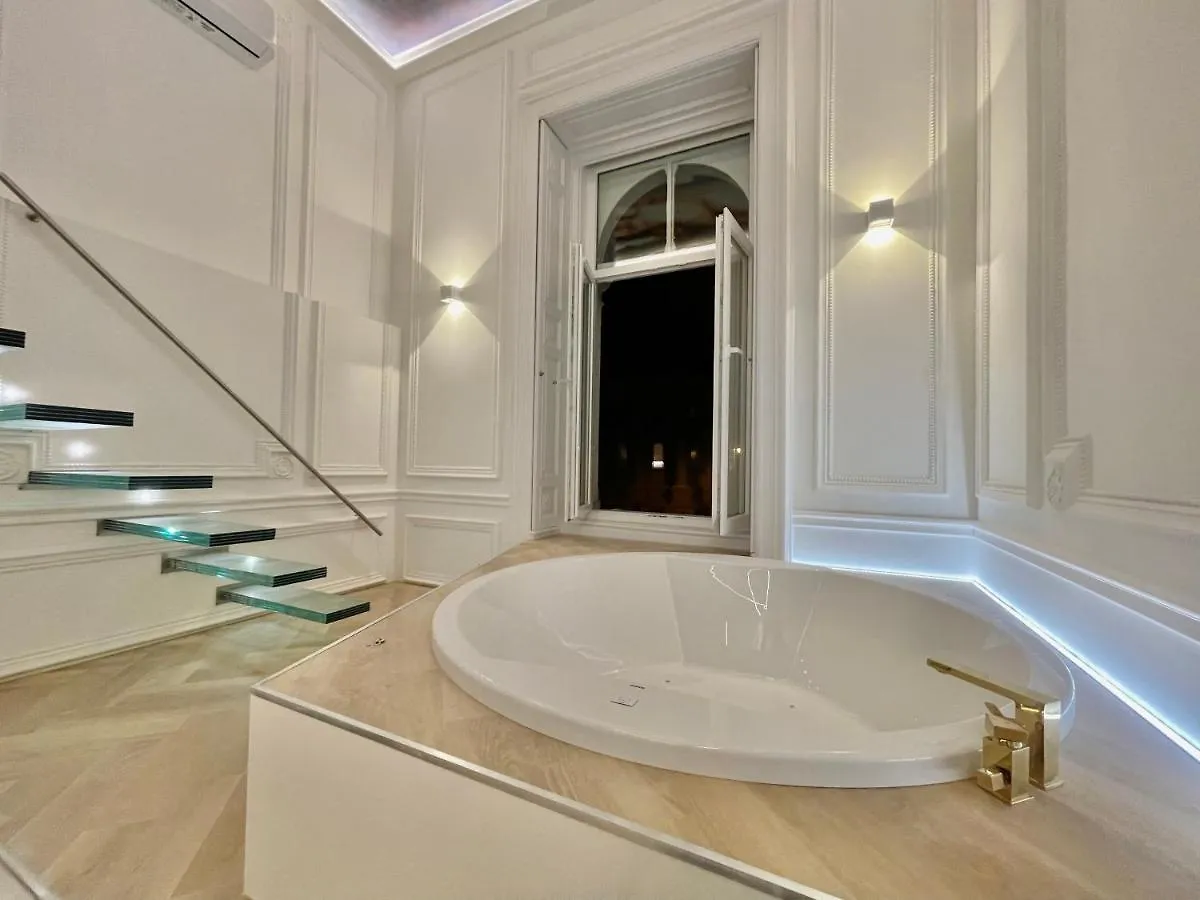 JACUZZI Luxury Suites Budapest Appartement