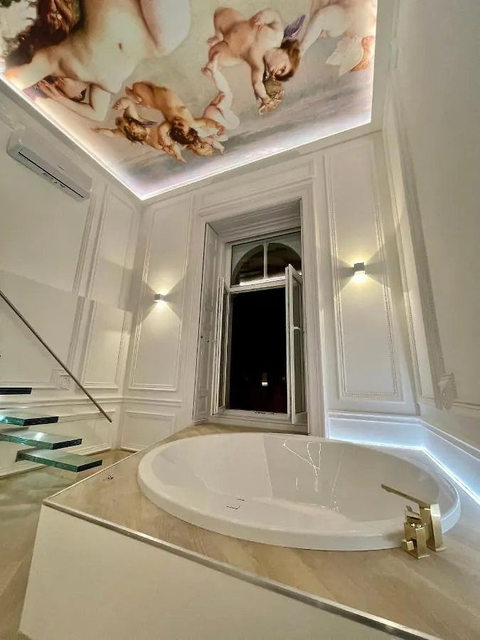 JACUZZI Luxury Suites Budapest 0*,