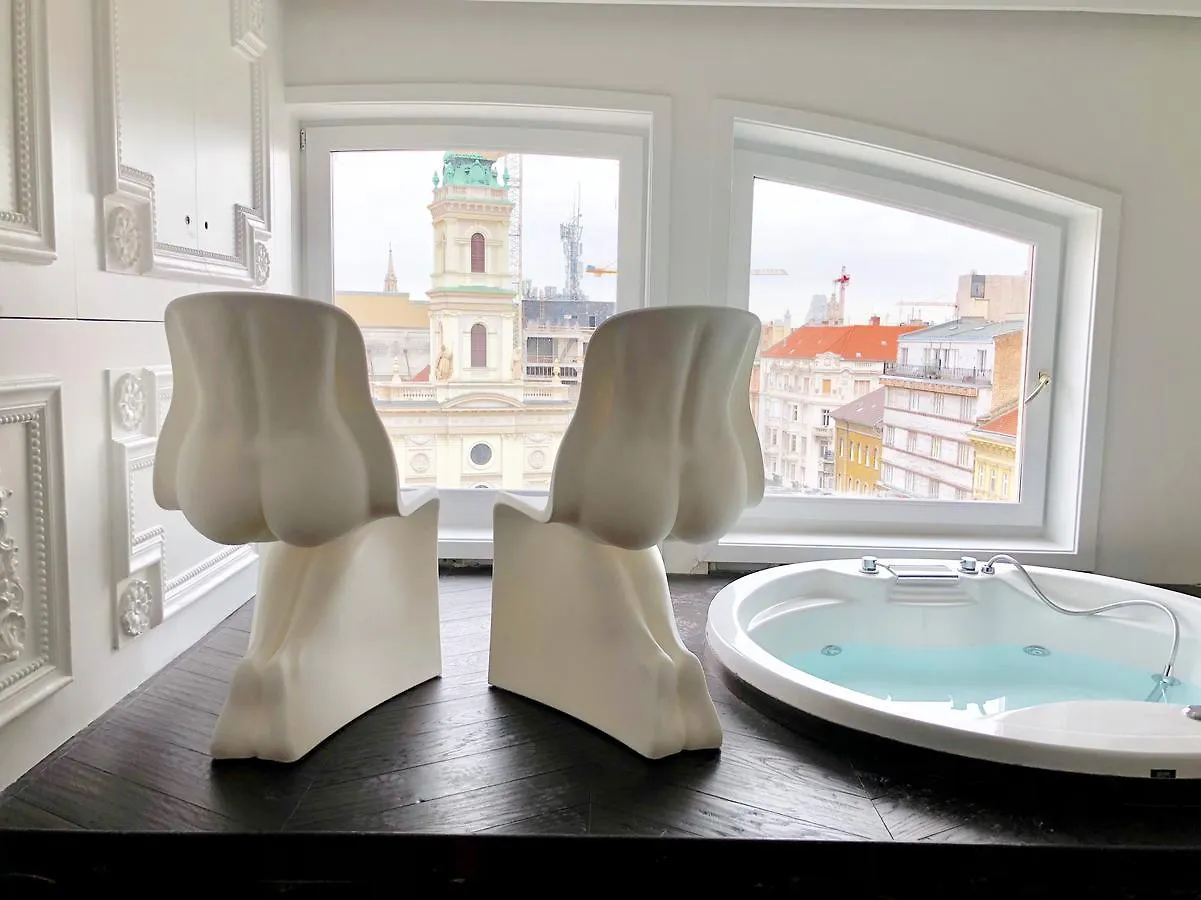 JACUZZI Luxury Suites Budapest Hongrie