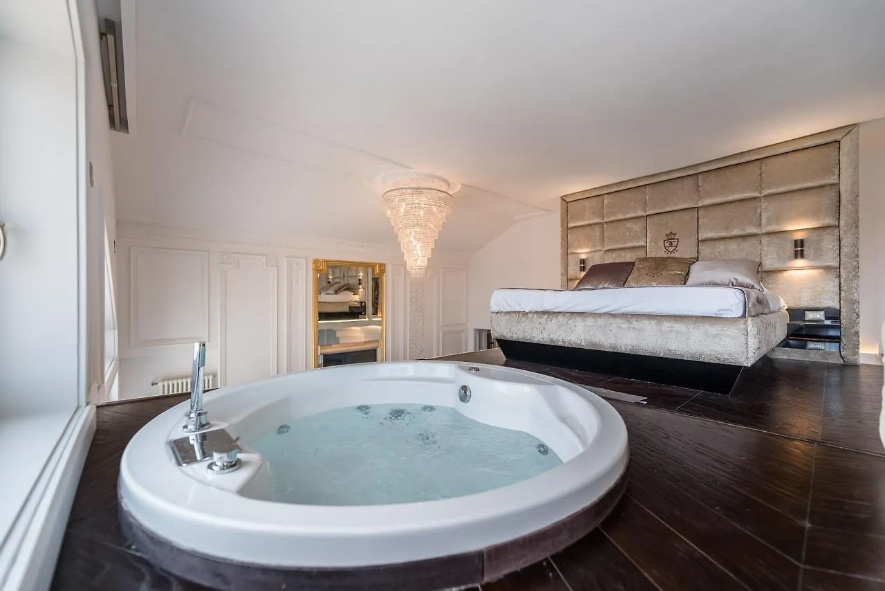 JACUZZI Luxury Suites Budapest 0*,