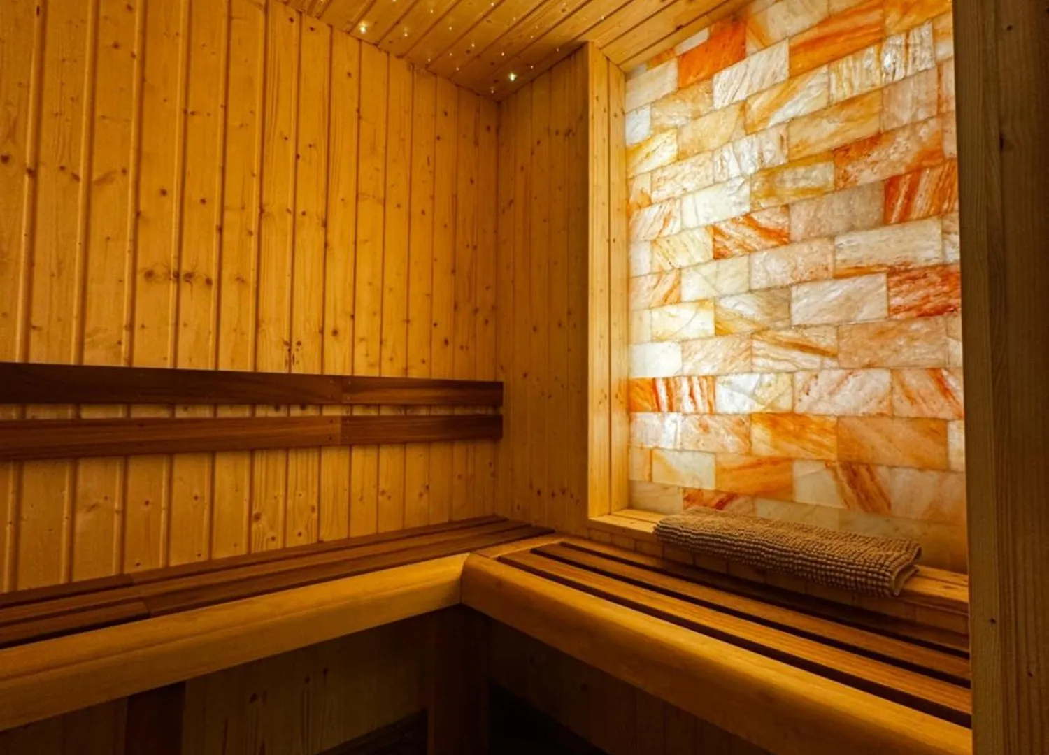 JACUZZI Luxury Suites Budapest 0*,